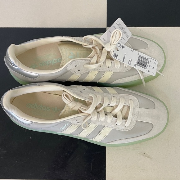 adidas Samba Sambae White Green Gum Sole Womens size 11 NWT Soccer - Picture 2 of 5
